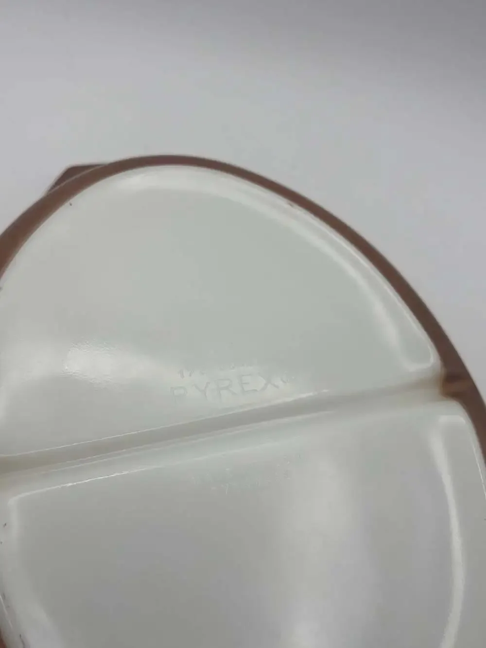 Vintage Pyrex Early American Divided Casserole Dish with Lid, 1.5 Quart